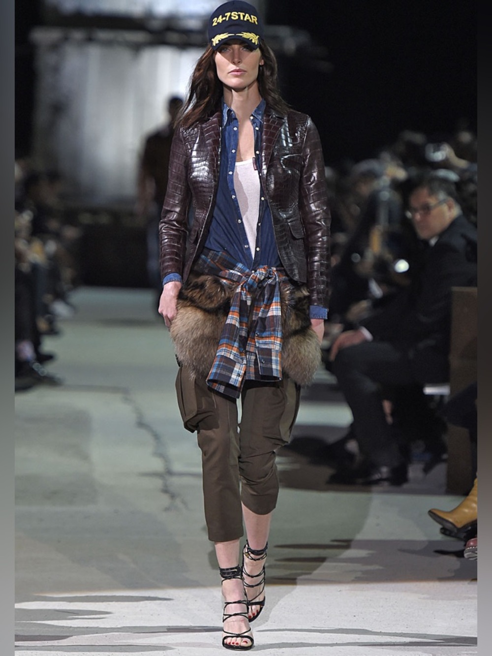 Dsquared2 FW2015 Cropped Cargo Pants US6/IT42 Army Green Utility